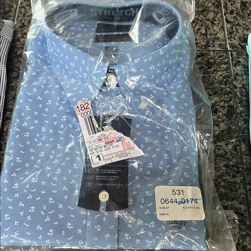 Men’s dress shirt NWT